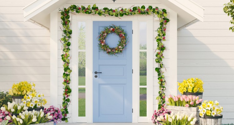 Tavaszi ajt&oacute;kopogtat&oacute;k term&eacute;szetes anyagokb&oacute;l