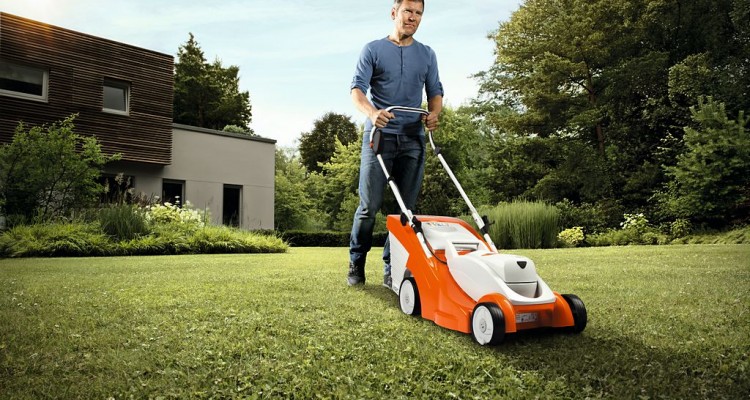 3 kerti g&eacute;p, ami elengedhetetlen, ha sz&eacute;p gyepet szeretn&eacute;nk